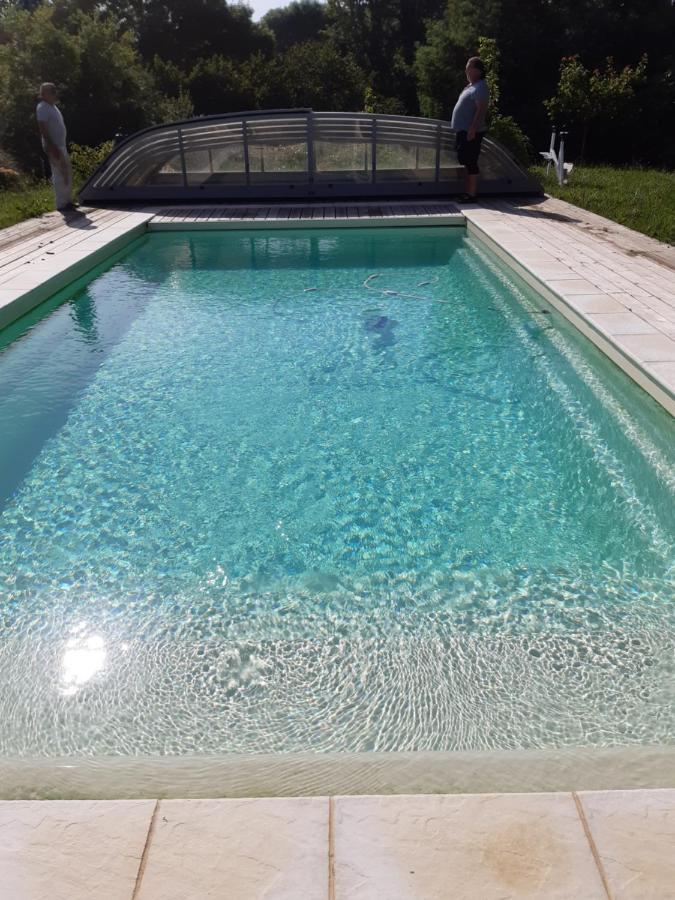 Chambre Double Avec Piscine Et Jacuzzi Bernadets-Debat Exterior foto
